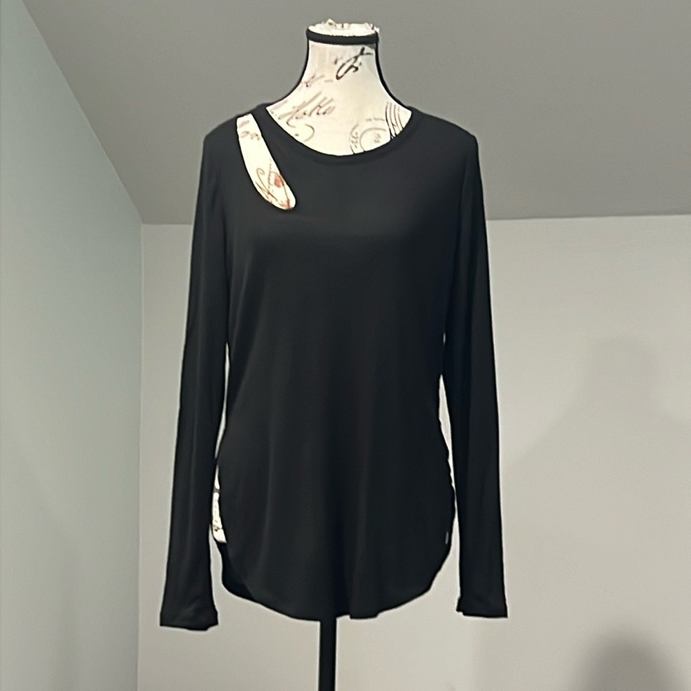 ALO Yoga Black Long Sleeve Cutout Tee